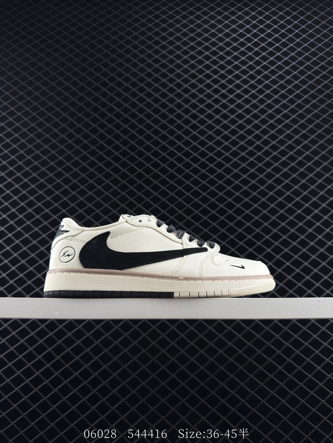 Travis Scott x Air Jordan 1 ” Reverse Mocha “